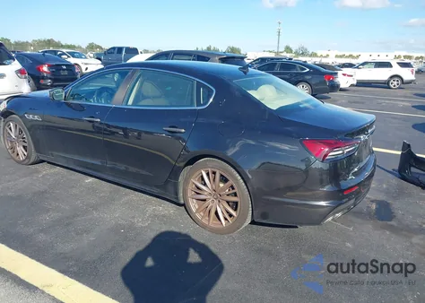 2022 Maserati Quattroporte Modena z USA, uszkodzony, nr VIN ZAM56YPM9N1391111